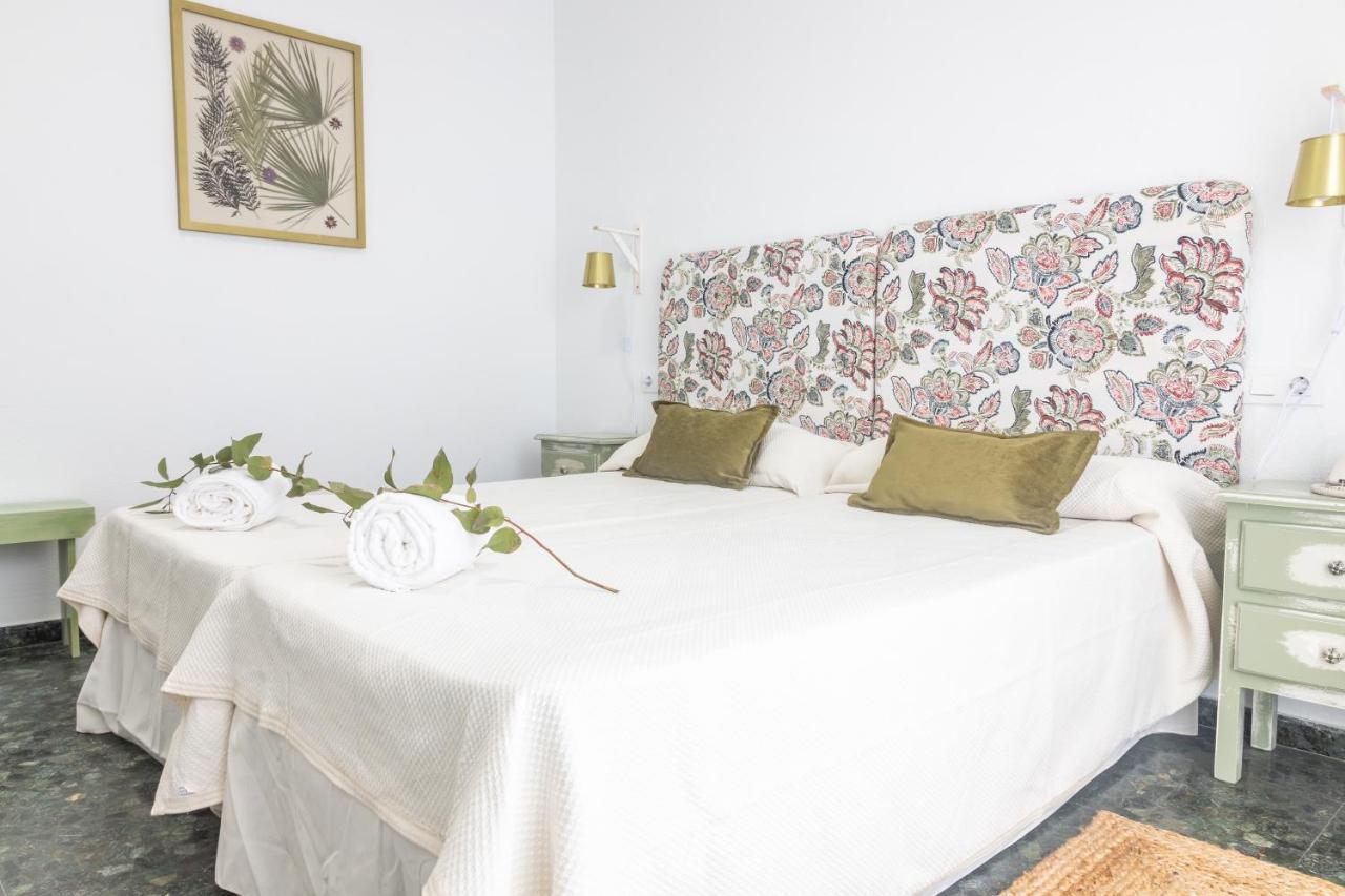 Hotel Marhava Conil De La Frontera Buitenkant foto